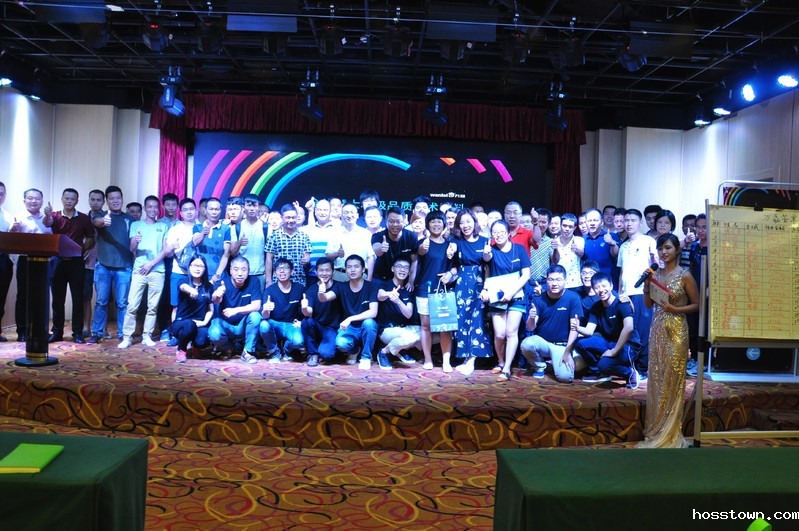 taptap点点(官方)福州展会合照