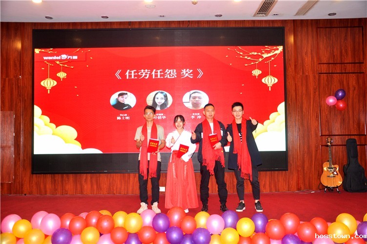 taptap点点官网入口人欢聚一堂,只为追逐2020“taptap点点官网入口梦”!