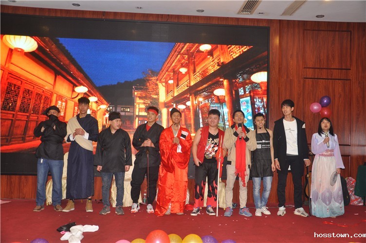 taptap点点官网入口人欢聚一堂,只为追逐2020“taptap点点官网入口梦”!